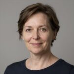 Улыбающаяся Елена Соколова — участница авторского тура по Куршской косе от компании Курш Коса Туры